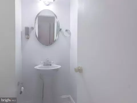 Bath - 9 Long Green Ct, Silver Spring, MD 20906 photo 1 of 4