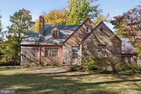 5401 Huntington Pkwy, Bethesda, MD 20814