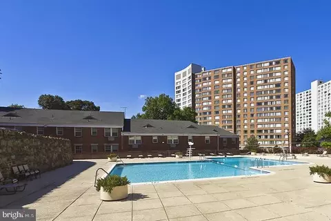 Exterior - 1220 Blair Mill Rd #702, Silver Spring, MD 20910 photo 1 of 7