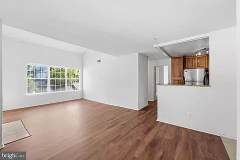 18529 Boysenberry #303, Montgomery Village, MD 20879