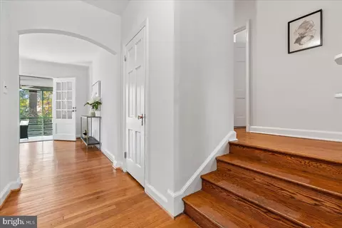 Entry Way - 1216 Dale Dr, Silver Spring, MD 20910 photo 4 of 5