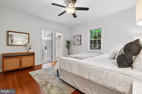 Bedroom - 1216 Dale Dr, Silver Spring, MD 20910 photo 2 of 8