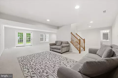 Living - 4509 Random Ridge Cir, Olney, MD 20832 photo 8 of 8