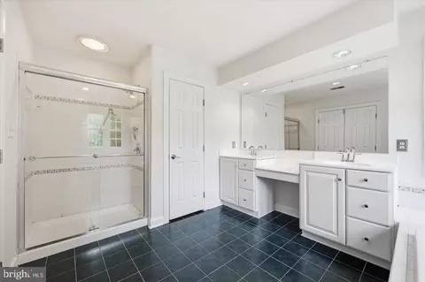 Bath - 4509 Random Ridge Cir, Olney, MD 20832 photo 3 of 7