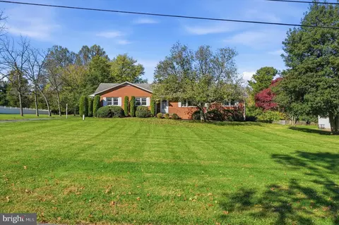 14208 Marian Dr, Rockville, MD 20850
