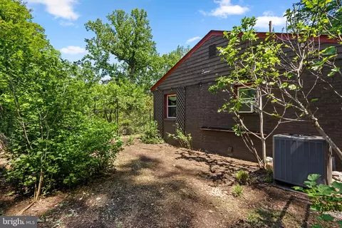 Exterior - 8313 Piney Branch Rd, Silver Spring, MD 20910 photo 10 of 16