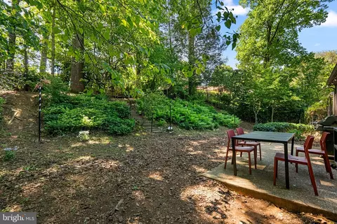 Exterior - 8313 Piney Branch Rd, Silver Spring, MD 20910 photo 12 of 16