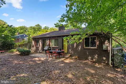 Exterior - 8313 Piney Branch Rd, Silver Spring, MD 20910 photo 13 of 16