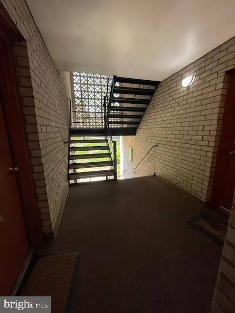 12215 Braxfield Ct #110, Rockville, MD 20852