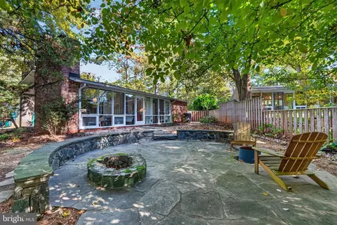 Exterior - 11618 College View Dr, Silver Spring, MD 20902 photo 3 of 6