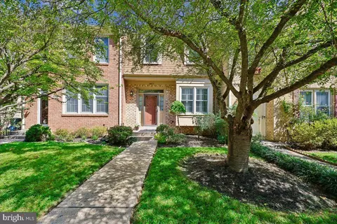 10623 Pine Haven Ter, North Bethesda, MD 20852