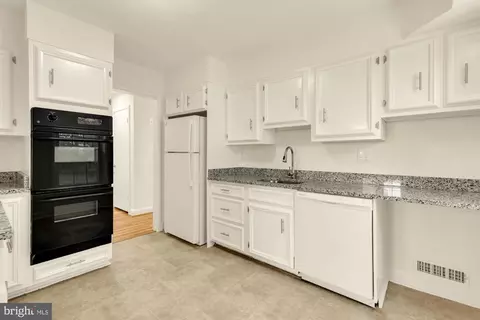 Kitchen - 9702 Dameron Dr, Silver Spring, MD 20910 photo 2 of 4