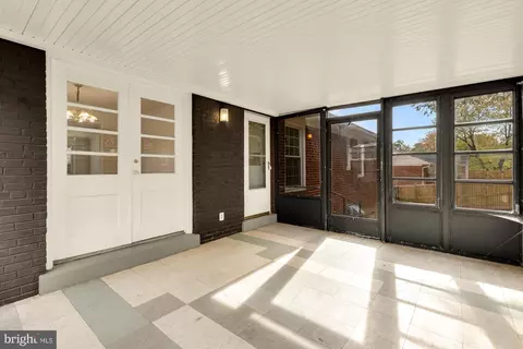 Exterior - 9702 Dameron Dr, Silver Spring, MD 20910 photo 4 of 5