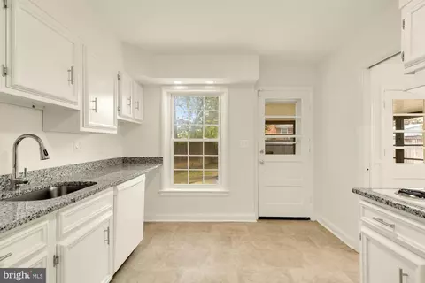 Kitchen - 9702 Dameron Dr, Silver Spring, MD 20910 photo 4 of 4