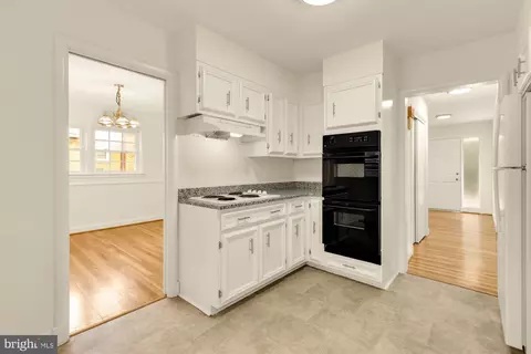 Kitchen - 9702 Dameron Dr, Silver Spring, MD 20910 photo 3 of 4