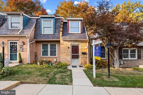 518 Meadow Hall, Rockville, MD 20851
