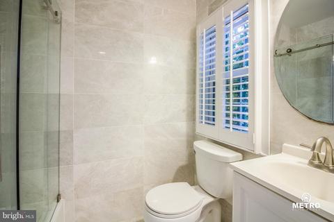 9420 Colesville Rd, Silver Spring, MD 20901 photo 11