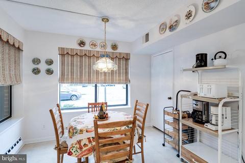15300 Beaverbrook Ct #88-1E, Silver Spring, MD 20906 photo 13