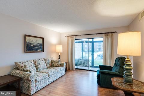 15300 Beaverbrook Ct #88-1E, Silver Spring, MD 20906 photo 4