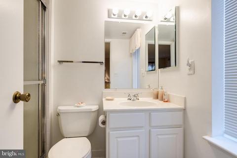 15300 Beaverbrook Ct #88-1E, Silver Spring, MD 20906 photo 27