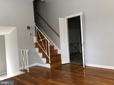 1015 Loxford Ter, Silver Spring, MD 20901 photo 4