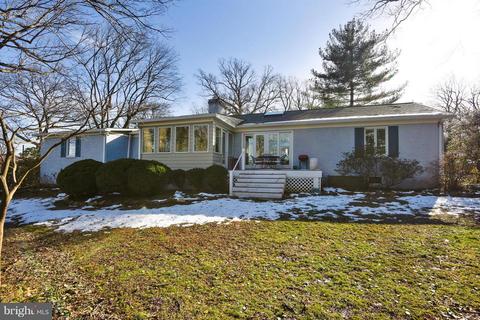 1701 Sherwood Rd, Silver Spring, MD 20902 photo 3