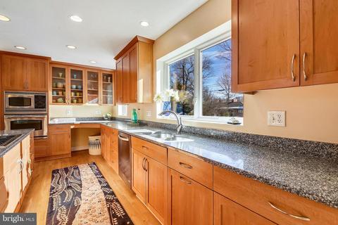 1701 Sherwood Rd, Silver Spring, MD 20902 photo 14