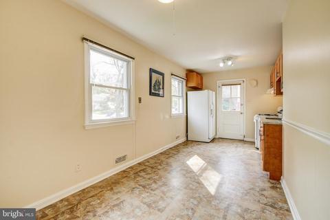 3918 Lantern Dr, Silver Spring, MD 20902 photo 13
