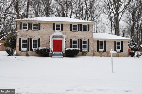 13508 Creekside Dr, Silver Spring, MD 20904 photo 2