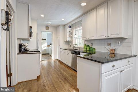 1309 Midwood Pl, Silver Spring, MD 20910 photo 12