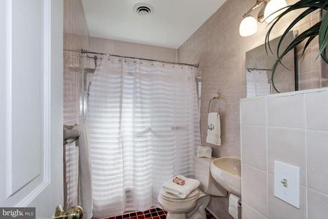 10312 Crestmoor Dr, Silver Spring, MD 20901 photo 12