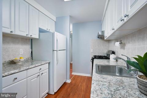 2305 Greenery Ln #T-3-3, Silver Spring, MD 20906 photo 8