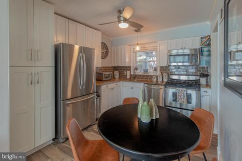 9413 Garwood St, Silver Spring, MD 20901 photo 8