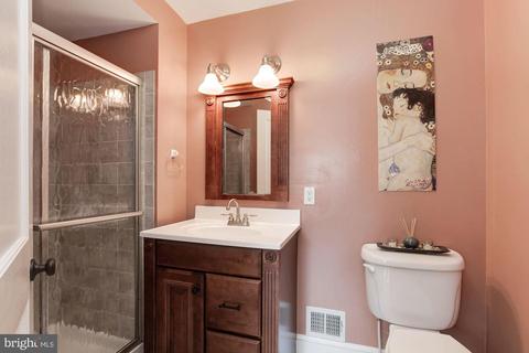 104 Normandy Dr, Silver Spring, MD 20901 photo 25