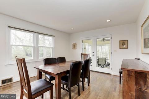 104 Normandy Dr, Silver Spring, MD 20901 photo 8