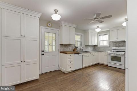 104 Normandy Dr, Silver Spring, MD 20901 photo 5