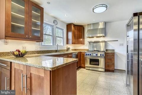 317 Southwest Dr, Silver Spring, MD 20901 photo 18