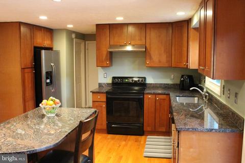 1220 Crockett Ln, Silver Spring, MD 20904 photo 9