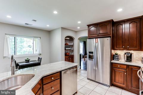 1214 Ednor Rd, Silver Spring, MD 20905 photo 5