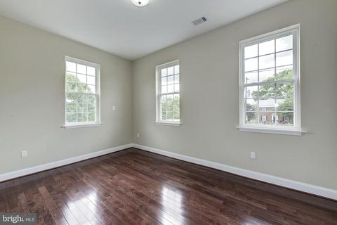 9415 Colesville Rd, Silver Spring, MD 20901 photo 18