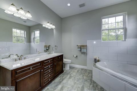 9415 Colesville Rd, Silver Spring, MD 20901 photo 15