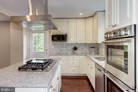 9415 Colesville Rd, Silver Spring, MD 20901 photo 11