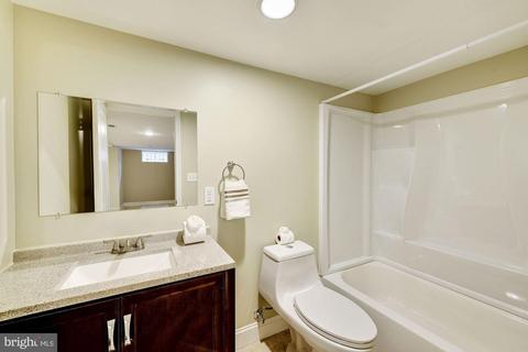 9415 Colesville Rd, Silver Spring, MD 20901 photo 30