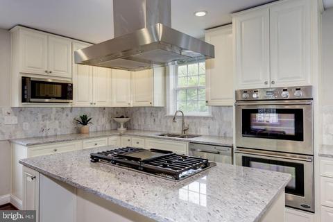 9415 Colesville Rd, Silver Spring, MD 20901 photo 10