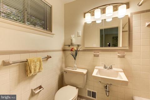10416 Burnt Ember Dr, Silver Spring, MD 20903 photo 16