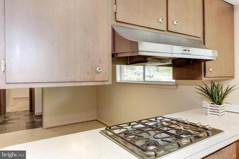 10416 Burnt Ember Dr, Silver Spring, MD 20903 photo 11