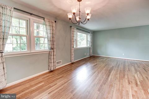 17208 Emerson Dr, Silver Spring, MD 20905 photo 11