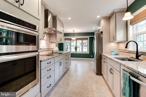 17208 Emerson Dr, Silver Spring, MD 20905 photo 10