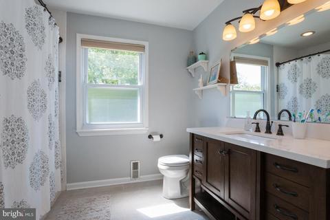 10205 Folk St, Silver Spring, MD 20902 photo 15