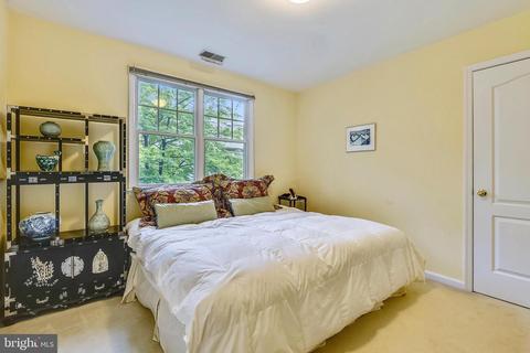1910 Locust Grove Rd, Silver Spring, MD 20910 photo 29